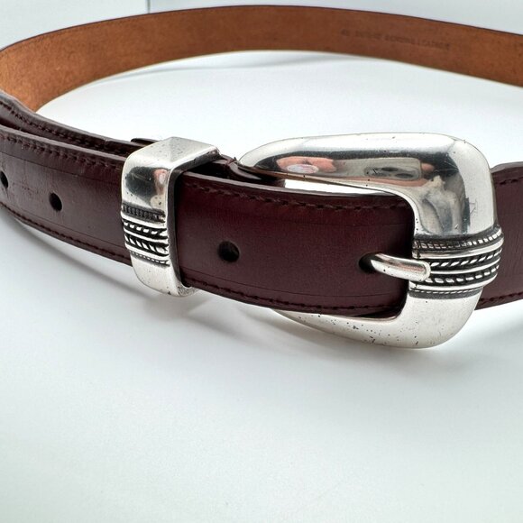 Mens Izod Brown Genuine Leather Belt Silver Buckle Embossed Details Size 40 - Picture 9 of 9